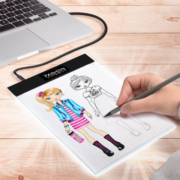 Light Up Sketch Pad Fashion Drawing Set