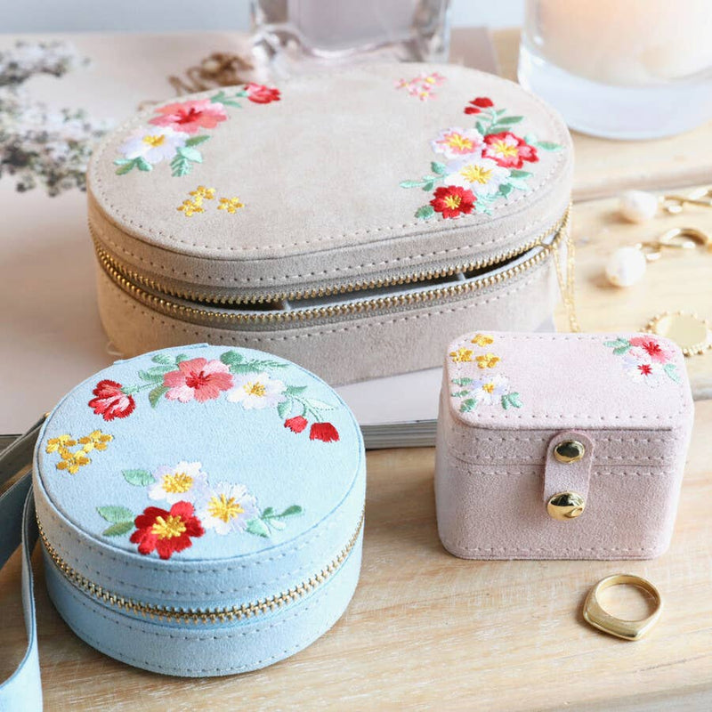 Embroidered Flowers Petite Velvet Travel Ring Box