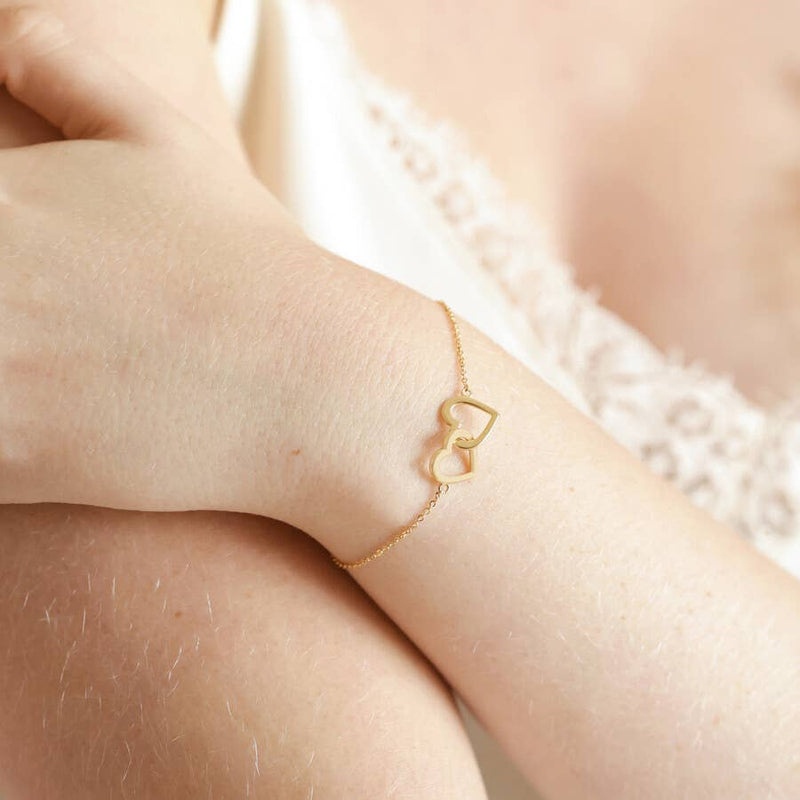Interlocking Heart Bracelet in Gold