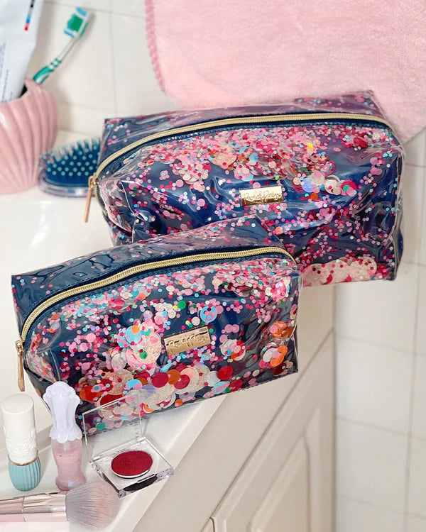 THE ESSENTIALS VANITY BAG