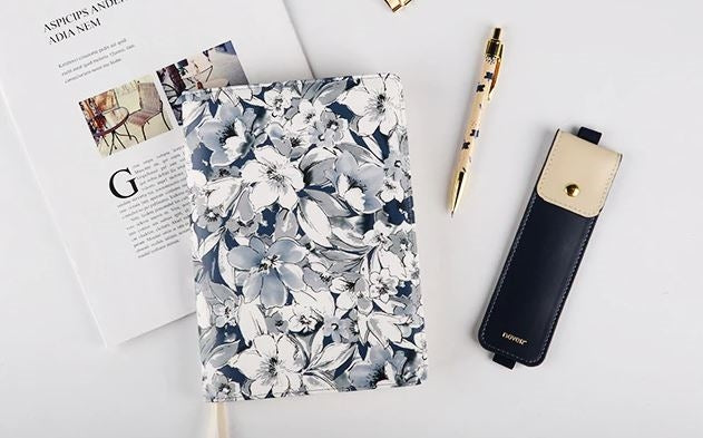 Gray Flower Notebook Set